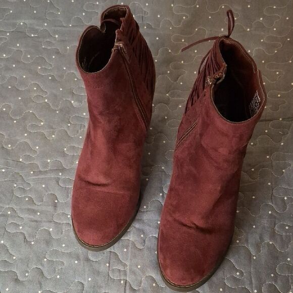 Shoe Dazzle Women's Yolinda Burgundy Ankle Boots size 8 - Picture 2 of 8